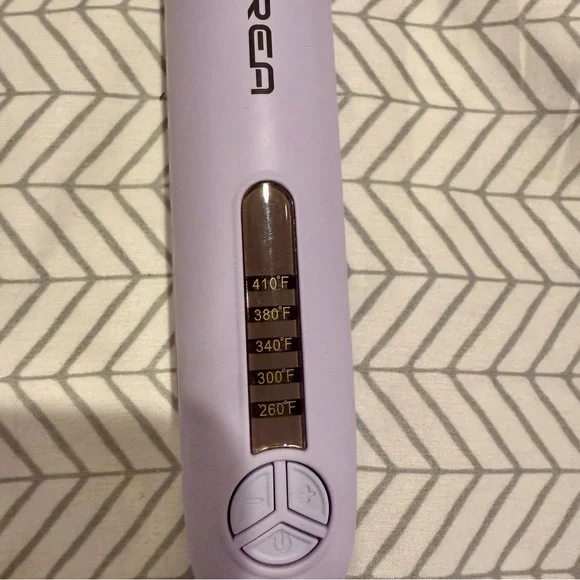 Automatic Rotating Curling Iron - 1 1/4 Inch - Picture 5 of 10